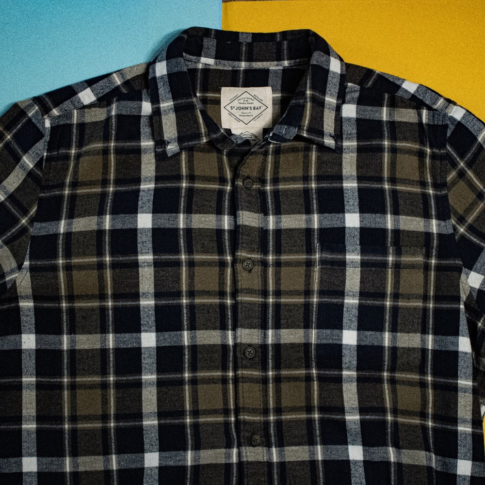 St John's Bay Large Green Plaid Long Sleeve Shirt
